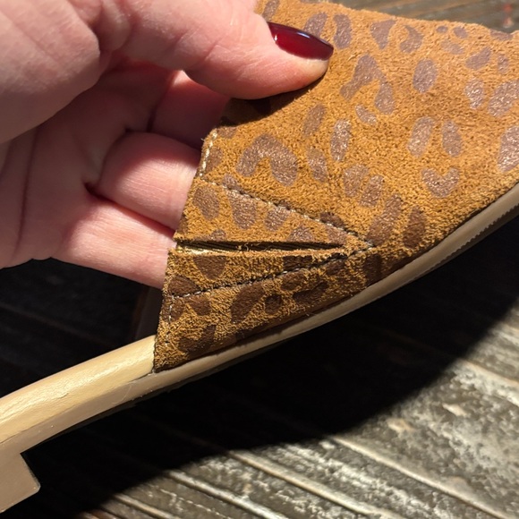 Able Women's Brown Leopard Mules - Picture 11 of 13